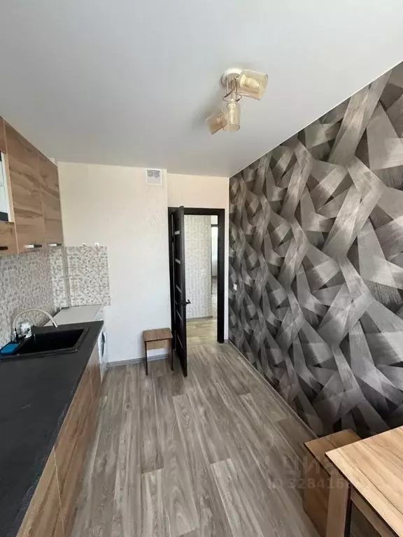 3-к кв. Крым, Ленино пгт ул. Энгельса, 15 (63.0 м) - Фото 1