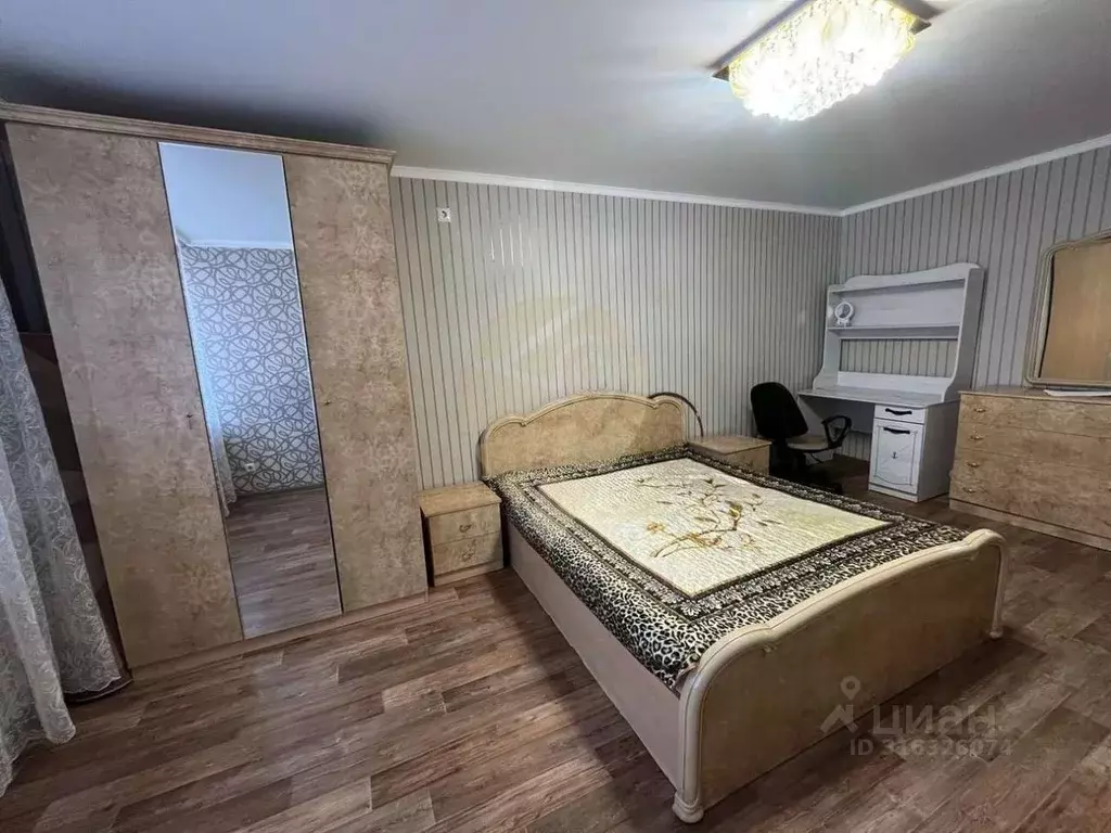 2-к кв. Белгородская область, Старый Оскол Макаренко мкр, 1 (44.3 м) - Фото 1