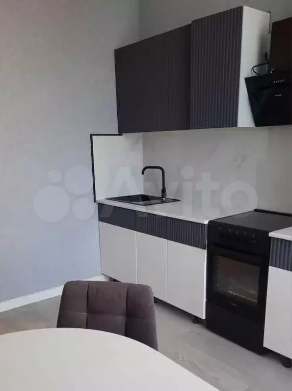 1-к. квартира, 42 м, 9/9 эт. - Фото 1