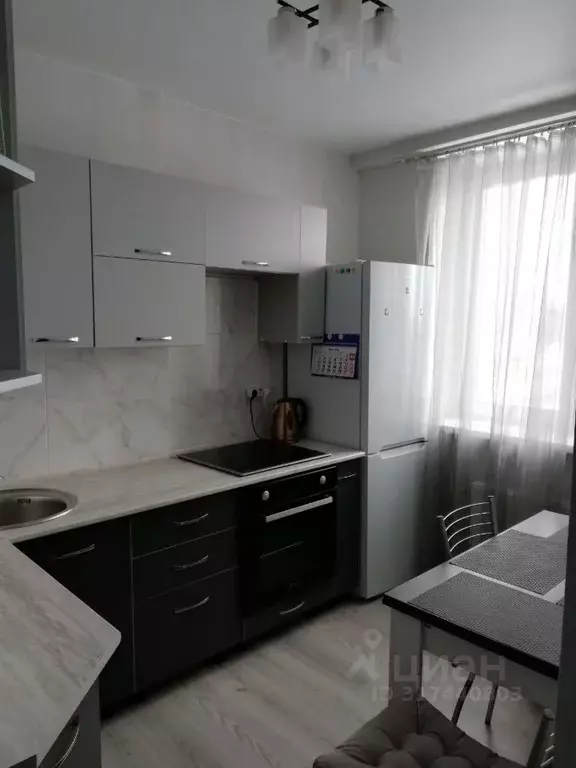 1-к кв. Омская область, Омск бул. Архитекторов, 1В (37.0 м) - Фото 0