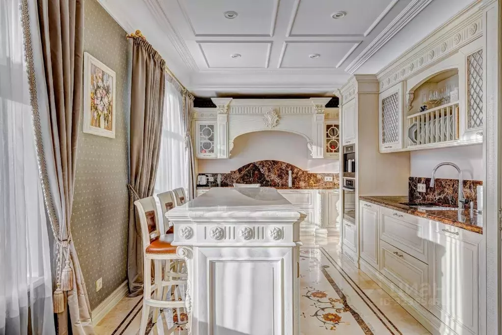 4-к кв. Санкт-Петербург Парадная ул., 3к2 (156.0 м) - Фото 1