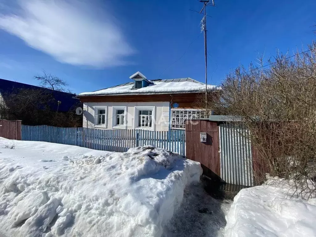 Дом в Калужская область, Дзержинский муниципальный округ, Полотняный ... - Фото 1