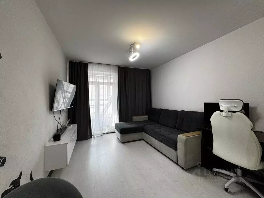 1-к кв. Свердловская область, Екатеринбург ул. Ильича, 42А (42.2 м) - Фото 2