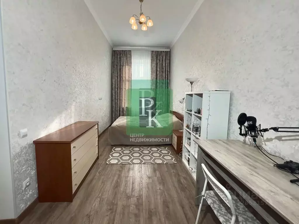 2-к кв. Севастополь просп. Нахимова, 5 (53.4 м) - Фото 0