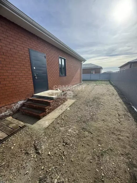 Дом в Краснодарский край, Выселки ст-ца ул. Кооперативная, 93 (100 м) - Фото 1