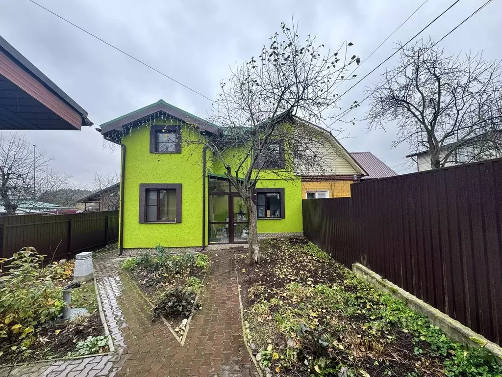 Дом в Московская область, Одинцовский городской округ, д. Лапино 80 ... - Фото 1