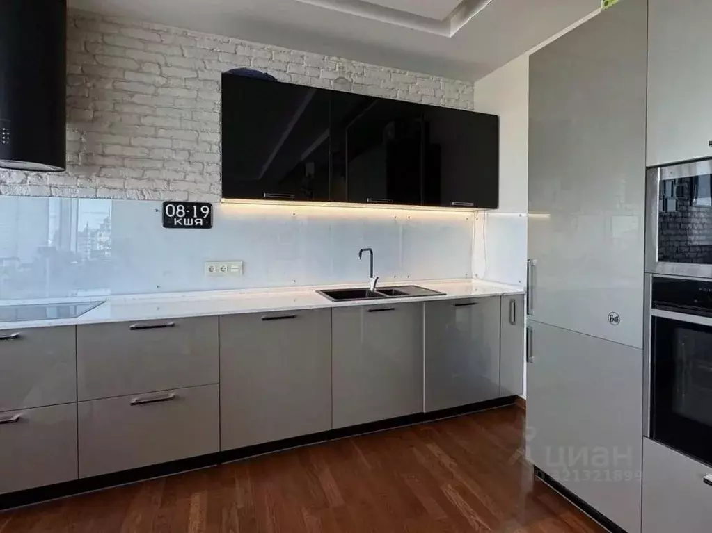 2-к кв. Свердловская область, Екатеринбург ул. Белинского, 108 (60.0 ... - Фото 0