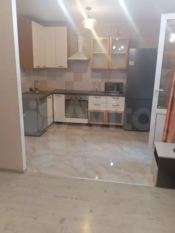 2-к. квартира, 60 м, 7/18 эт. - Фото 1