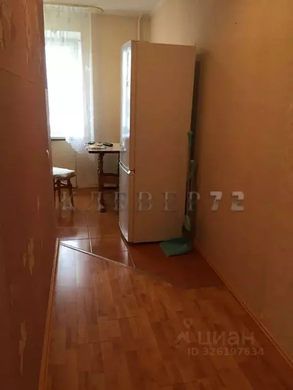 3-к кв. Тюменская область, Тюмень ул. 50 лет Октября, 70 (55.0 м) - Фото 2