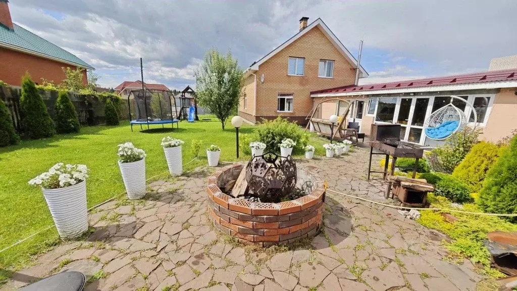 Коттедж в Кировская область, Киров Кокуй сл., Ветлужская ул., 9 (300 ... - Фото 1
