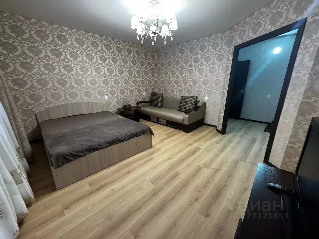 1-к кв. Тюменская область, Тобольск 10-й мкр, 74 (41.0 м) - Фото 0