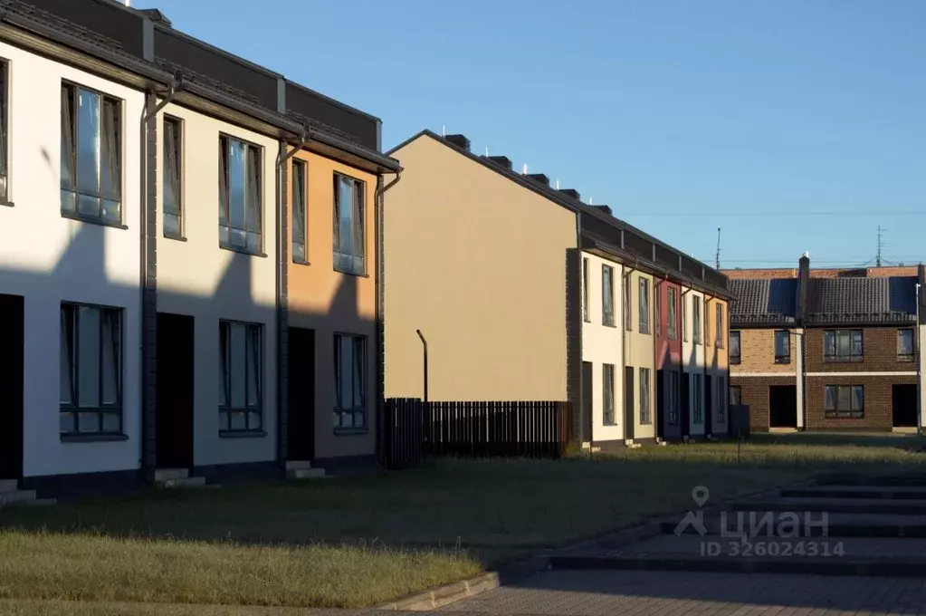 Таунхаус в Санкт-Петербург, Санкт-Петербург, Петергоф Ропшинское ш. ... - Фото 2