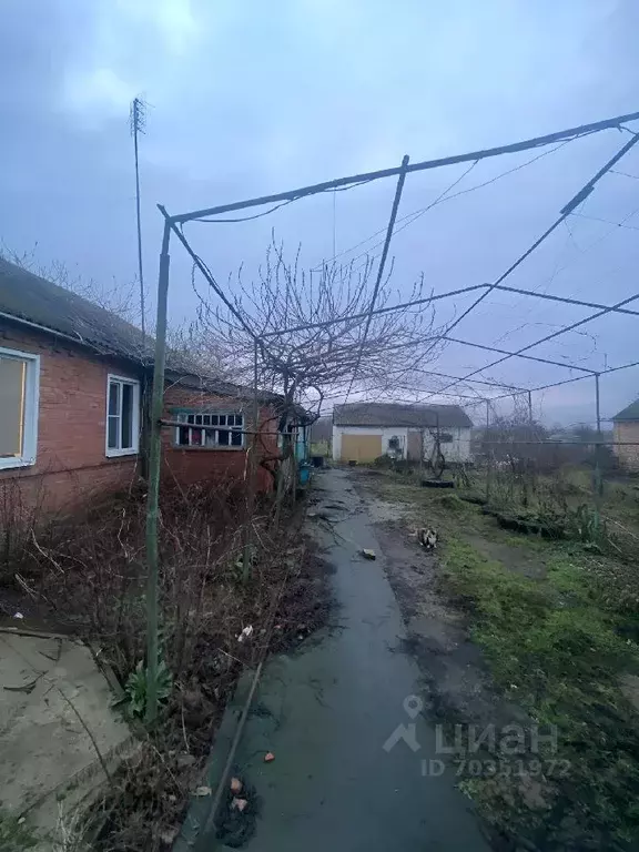 Дом в Ростовская область, Кагальницкий район, с. Новобатайск ул. ... - Фото 0