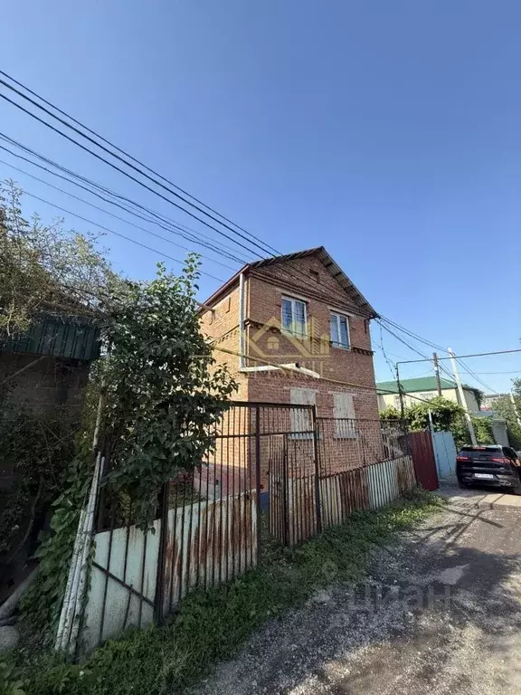 Дом в Северная Осетия, Владикавказ пл. Свободы (100 м) - Фото 1