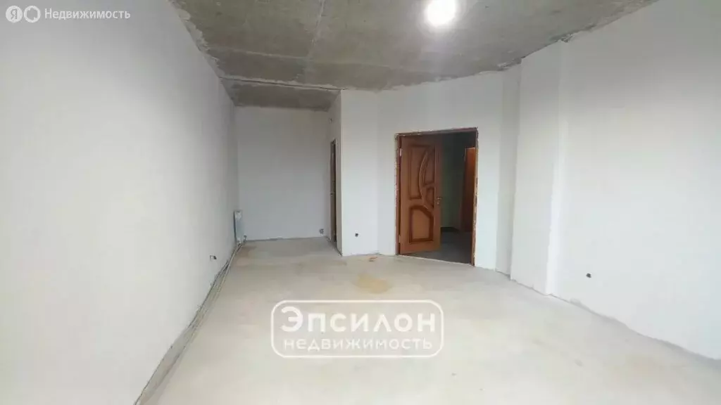 2-комнатная квартира: Курск, улица 50 лет Октября, 91 (66.9 м) - Фото 1