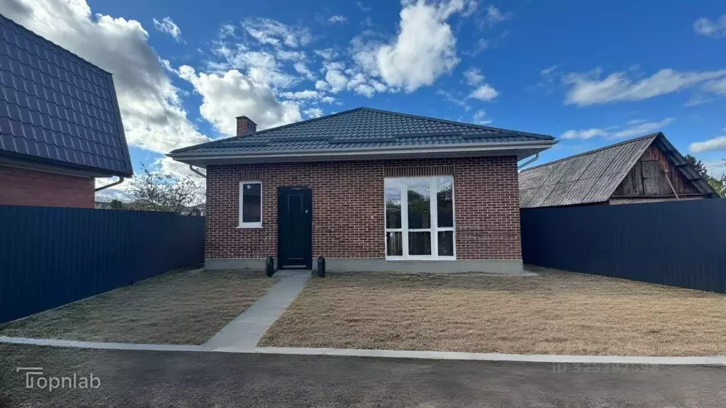 Дом в Адыгея, Майкоп ул. 9 Января, 1 (100 м) - Фото 0