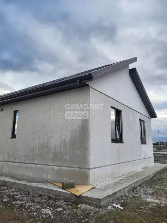 Дом в Краснодарский край, Абинск Мельничная ул. (85 м) - Фото 0