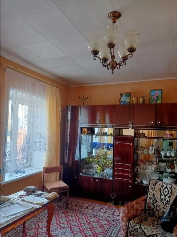 Дом в Хакасия, Черногорск ул. Советской Армии, 80 (100 м) - Фото 0