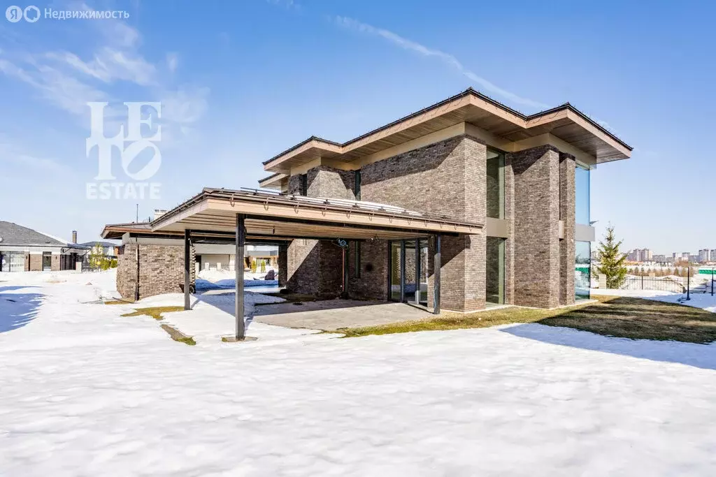 Дом в деревня Исаково, Центральная улица (400 м) - Фото 1