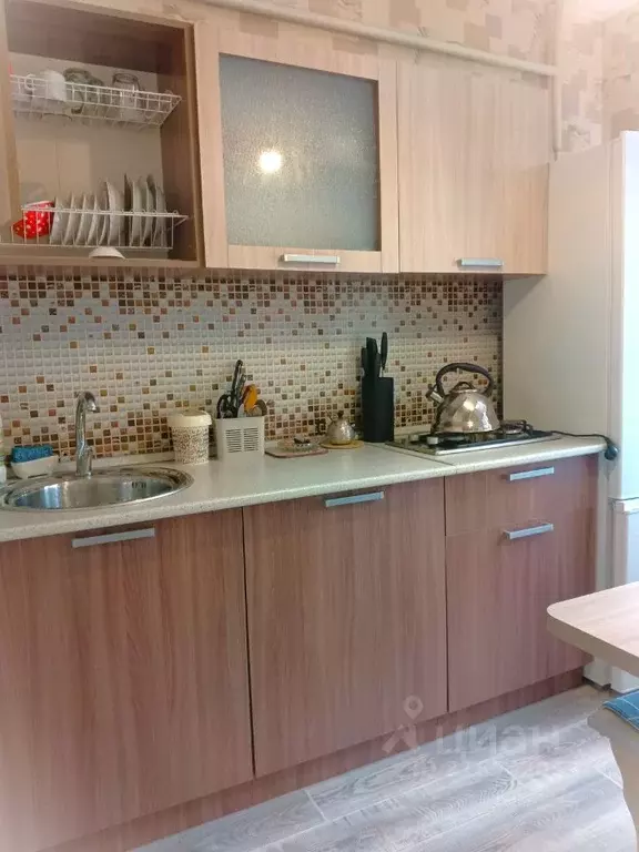 2-к кв. Омская область, Омск просп. Космический, 75 (48.5 м) - Фото 0