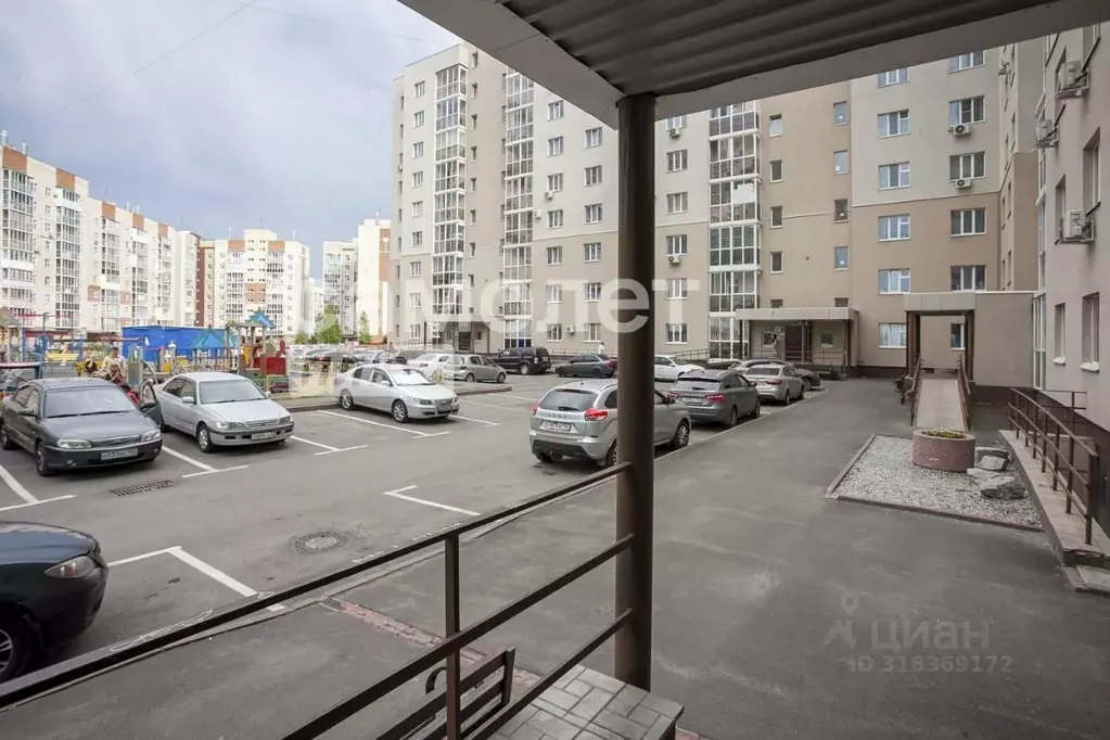 3-к кв. Кемеровская область, Кемерово просп. Шахтеров, 74В (80.6 м) - Фото 1