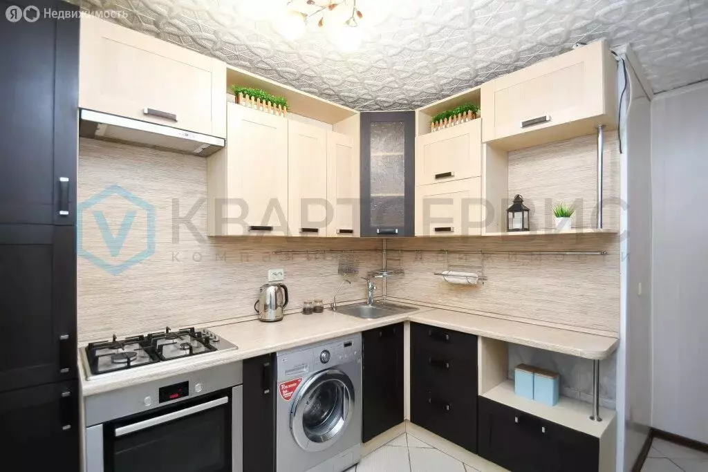 3-комнатная квартира: Омск, микрорайон Городок Нефтяников, улица ... - Фото 1