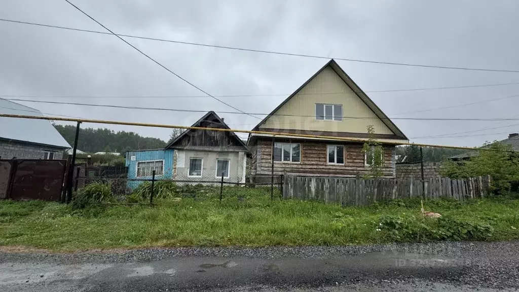 Дом в Башкортостан, Учалы ул. Победы, 22 (100 м) - Фото 2