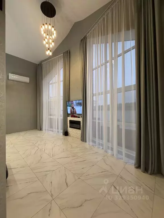 Дом в Свердловская область, Ревда ул. Спартака (262 м) - Фото 2
