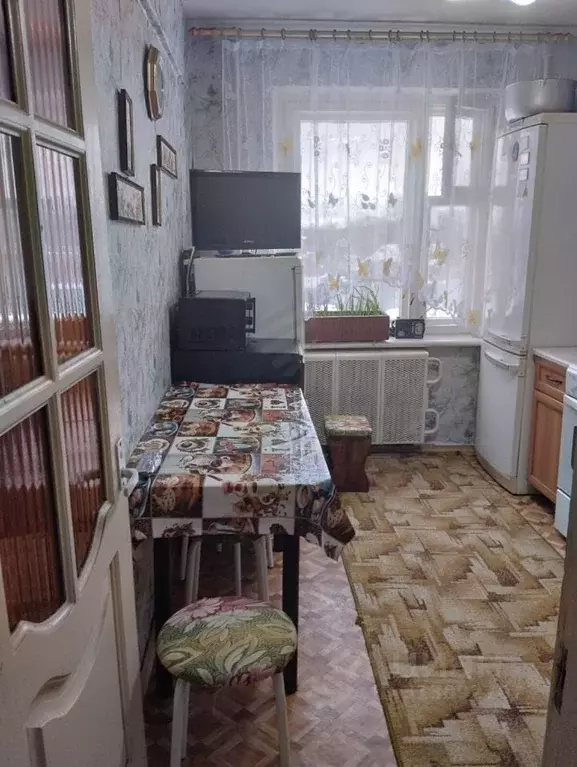 3-к кв. Брянская область, Дятьково 13-й мкр, 23 (60.0 м) - Фото 0