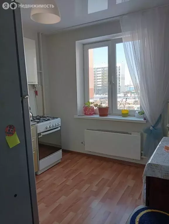 1-комнатная квартира: Екатеринбург, улица Авиаторов, 12 (35 м) - Фото 1