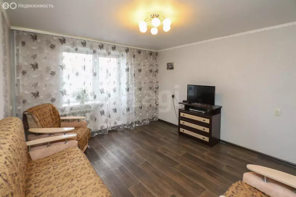 3-комнатная квартира: посёлок Металлургов, Молодёжная улица, 22 (60.1 ... - Фото 0