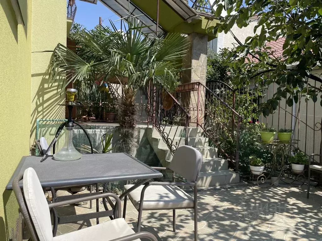 Дом в Крым, Алушта ул. Костычева, 4 (278 м) - Фото 1