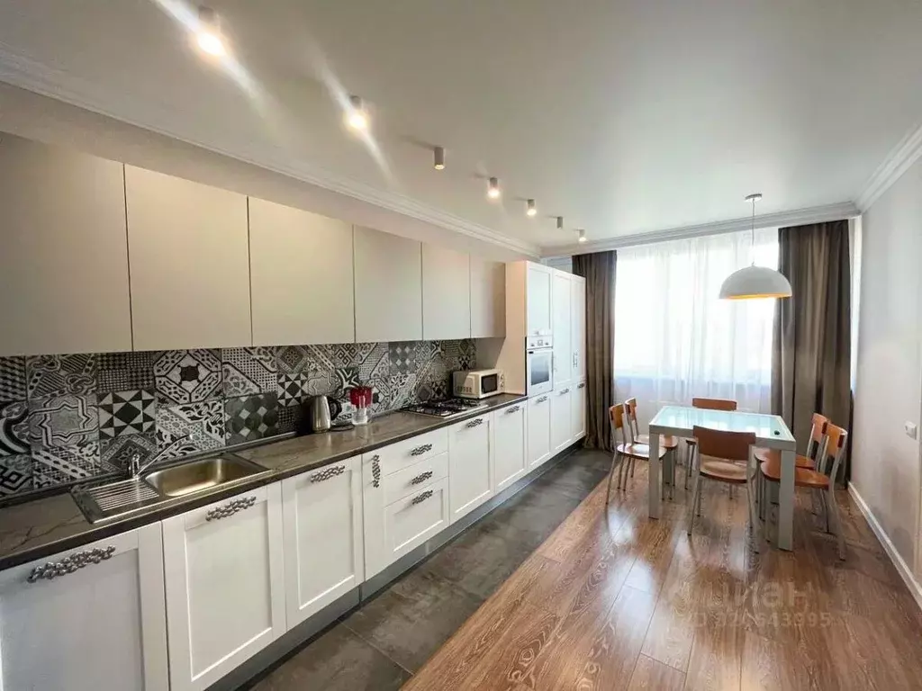 2-к кв. Крым, Симферополь ул. Тургенева, 11Б (66.0 м) - Фото 2