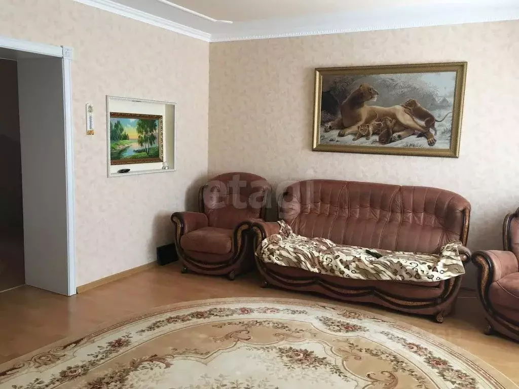 Дом в Белгородская область, Волоконовка рп пл. Центральная (230 м) - Фото 1