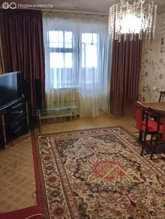3-комнатная квартира: Казань, проспект Ямашева, 71 (60 м) - Фото 1