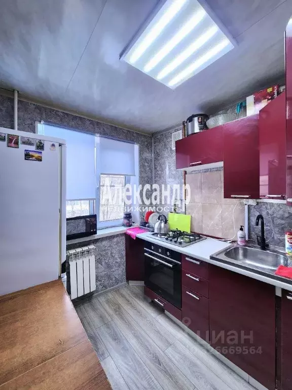 2-к кв. Ленинградская область, Кириши просп. Ленина, 5Б (49.6 м) - Фото 1