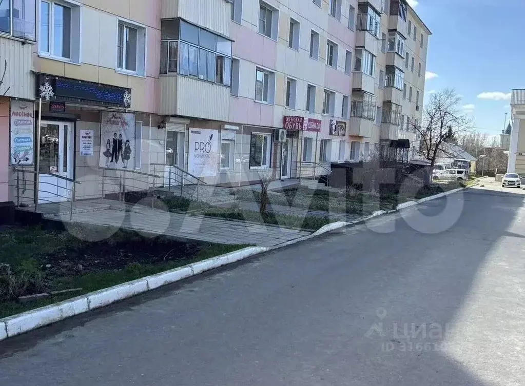 Помещение свободного назначения в Мордовия, Рузаевка ул. Ленина, 30 ... - Фото 1