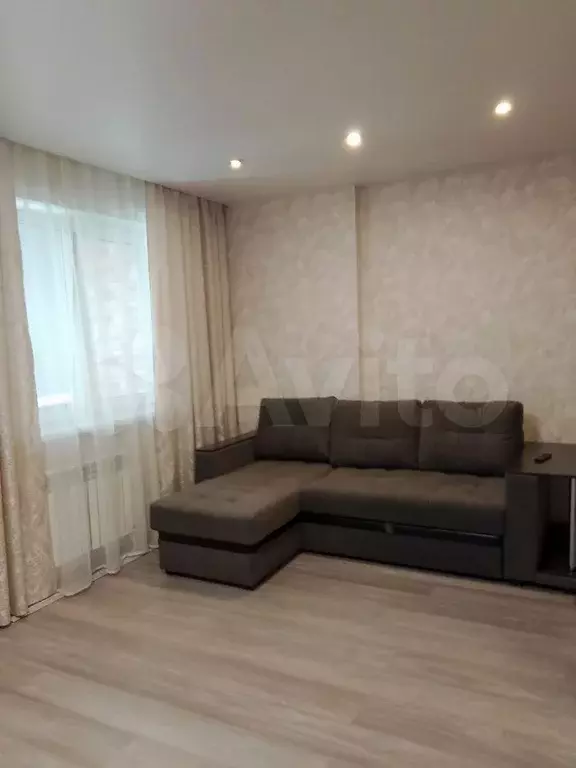 2-к. квартира, 50 м, 1/17 эт. - Фото 0