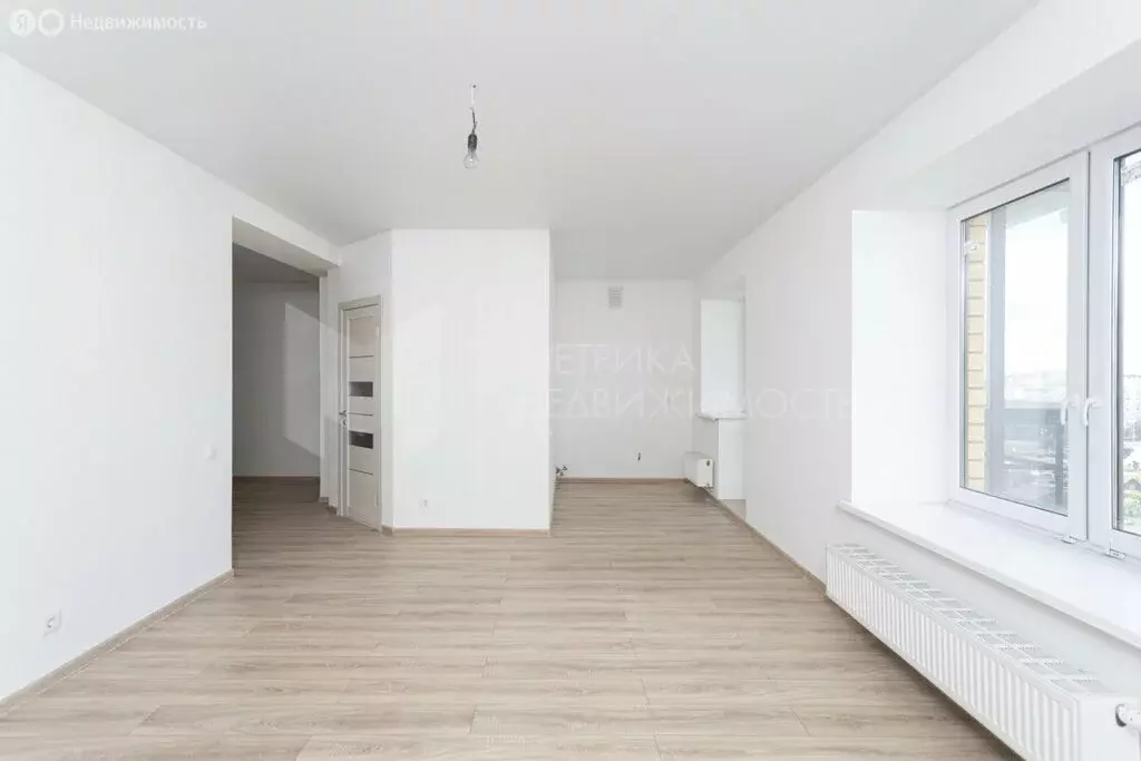 Квартира-студия: Тюмень, улица Мельникайте, 150 (37.2 м) - Фото 2
