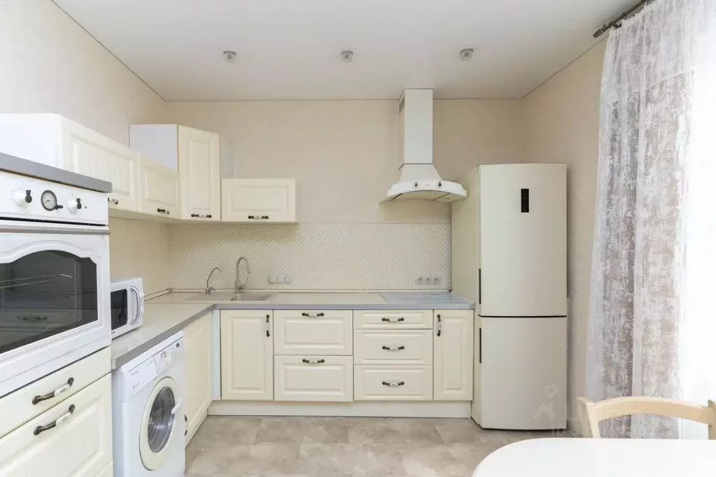 1-к кв. Тюменская область, Тюмень 6-й мкр, ул. Валерии Гнаровской, 4к2 ... - Фото 2