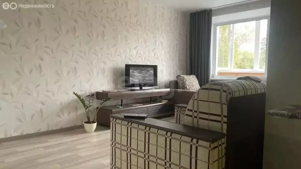 2-комнатная квартира: Чебаркуль, улица Крылова, 8А (41.1 м) - Фото 1