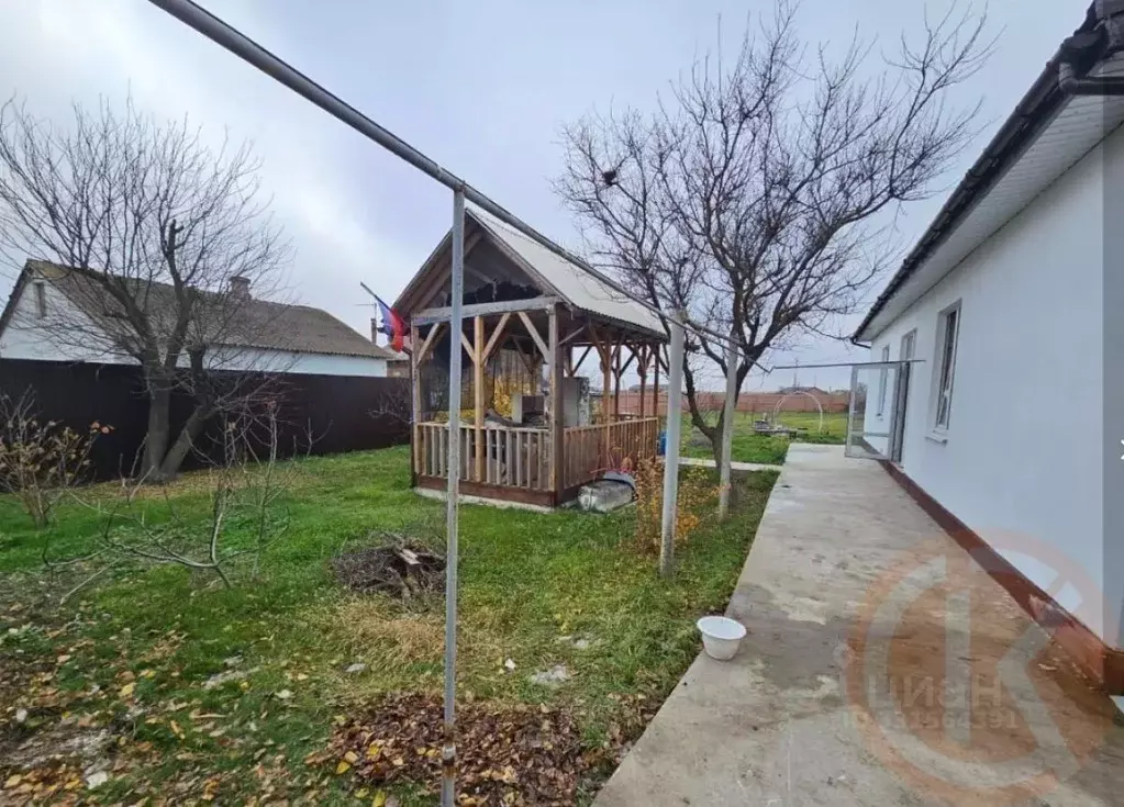 Дом в Крым, Сакский район, с. Воробьево пер. Школьный, 2 (80 м) - Фото 2