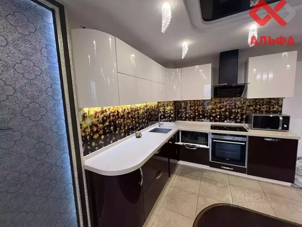 3-к кв. Кировская область, Киров Красноармейская ул., 67 (75.0 м) - Фото 1