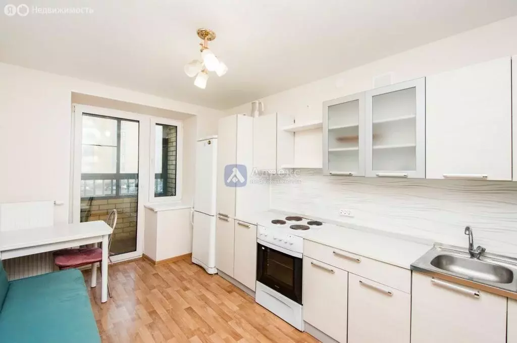 1-комнатная квартира: Тюмень, улица Михаила Сперанского, 33/1 (36.7 м) - Фото 2