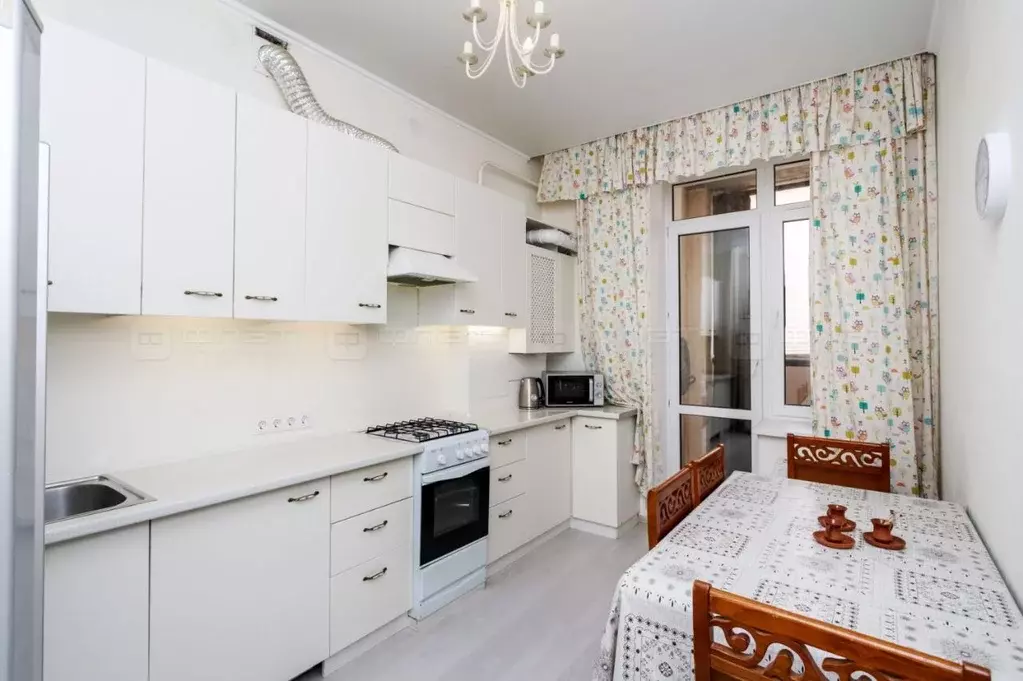 3-к кв. Татарстан, Казань ул. Аметьевская магистраль, 4 (73.0 м) - Фото 1