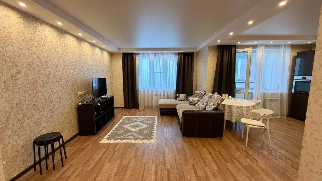 2-к кв. Омская область, Омск ул. Конева, 8к1 (77.3 м) - Фото 1