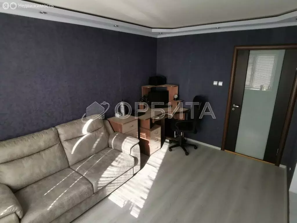2-комнатная квартира: Тюмень, улица Мельникайте, 130 (49.4 м) - Фото 1