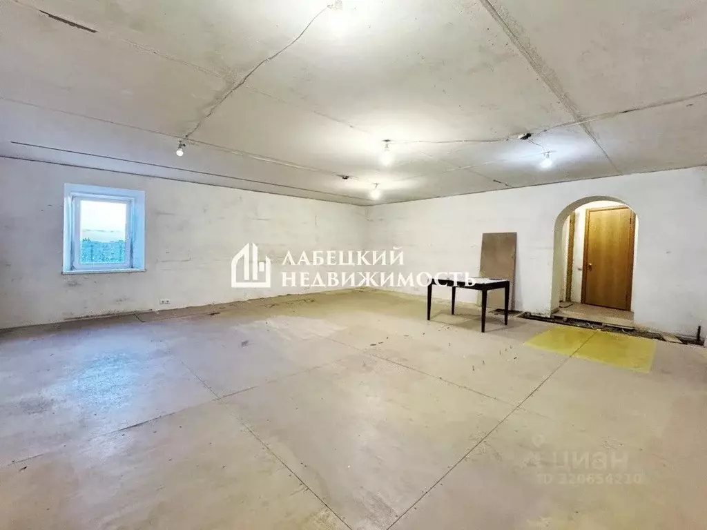 Помещение свободного назначения в Московская область, Королев просп. ... - Фото 1