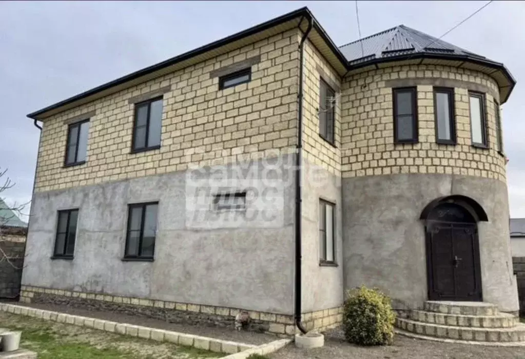 Дом в Дагестан, Дербент ул. Гончарная (205 м) - Фото 1