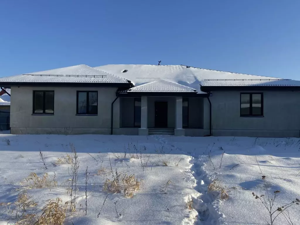 Дом в Калининградская область, Гурьевский муниципальный округ, пос. ... - Фото 1